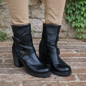 BOC Black Leather Mid Calf Buckle Boots, 9.5/41 EU